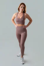 Zestaw sportowy damski GYM-LADY kolekcja BASIC kolor brown - odzież fitness dla kobiet modelka