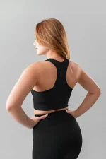 Zestaw sportowy damski GYM-LADY kolekcja BASIC kolor black - odzież fitness dla kobiet modelka z tyłu