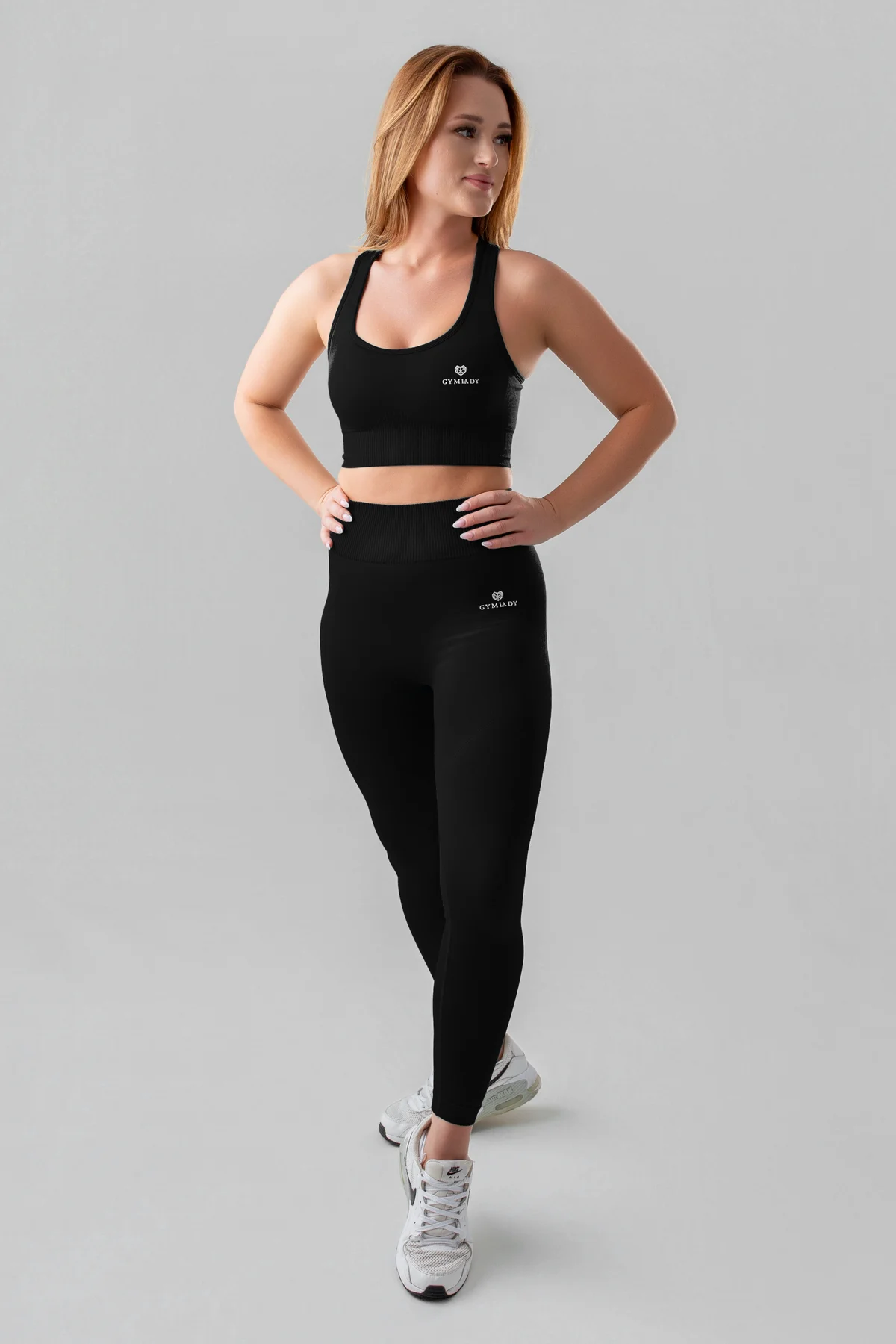 gym-lady-zestaw-sportowy-czarny-basic-2 Zestaw sportowy damski GYM-LADY kolekcja BASIC kolor black - odzież fitness dla kobiet modelka inna poza