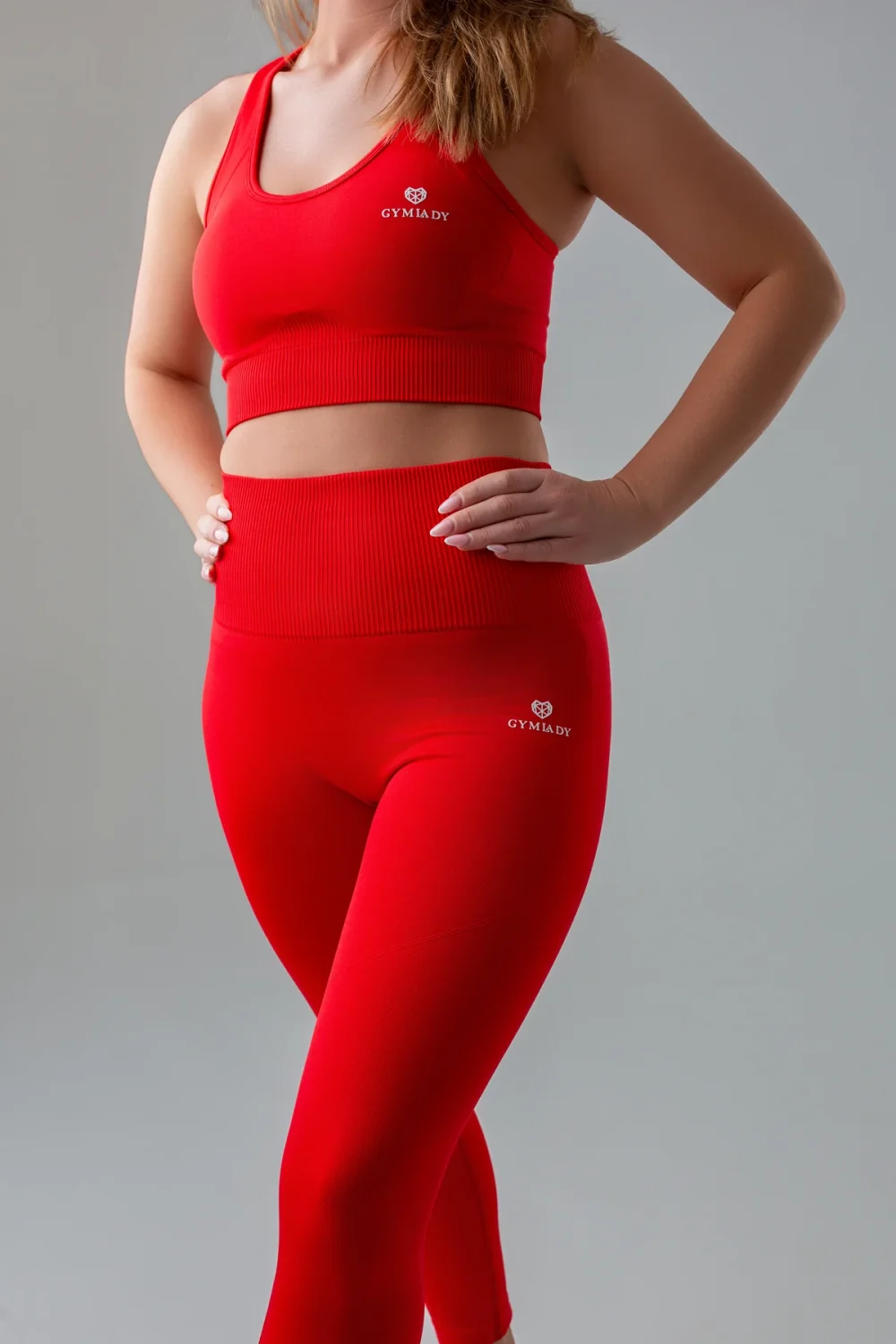 Zestaw sportowy damski GYM-LADY kolekcja BASIC kolor red - odzież fitness dla kobiet modelka 2